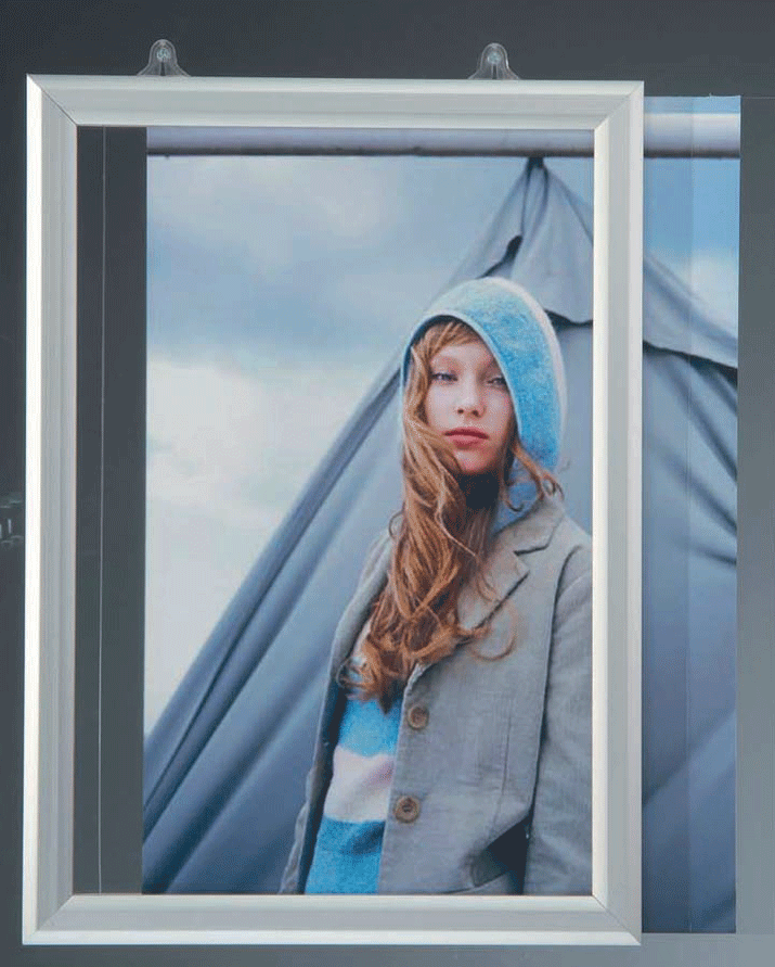 Cadre porte affiche A4 suspendu SSC1