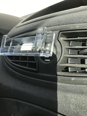 Porte carte de visite aérateur automobile CBW