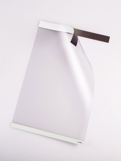 Porte visuel A4 vertical adhésif et magnétique PSTA4V