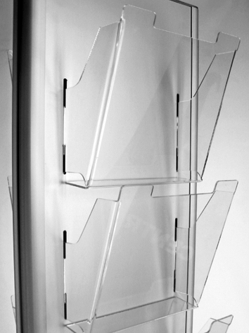 Totem porte brochures 10A4