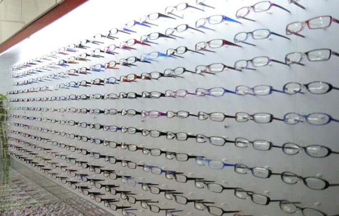 Présentoirs pour opticiens et magasins de lunettes